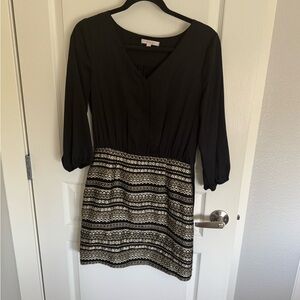 Skies Are Blue Black and White V-Neck Sheath Dress